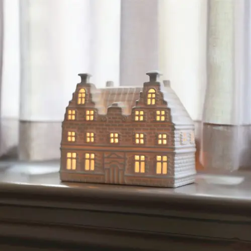 Ljuslykta - Kanalhus - 14 x 6,5 x 12 cm - www.frokenfraken.se