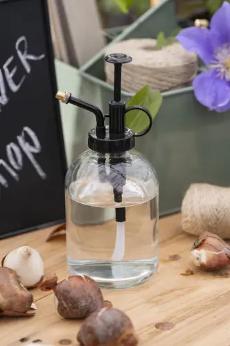 Sprayflaska med svart topp - Gammaldags - 300 ml - www.frokenfraken.se