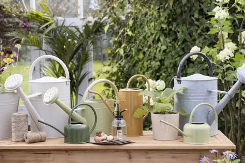 Sprayflaska med svart topp - Gammaldags - 300 ml - www.frokenfraken.se