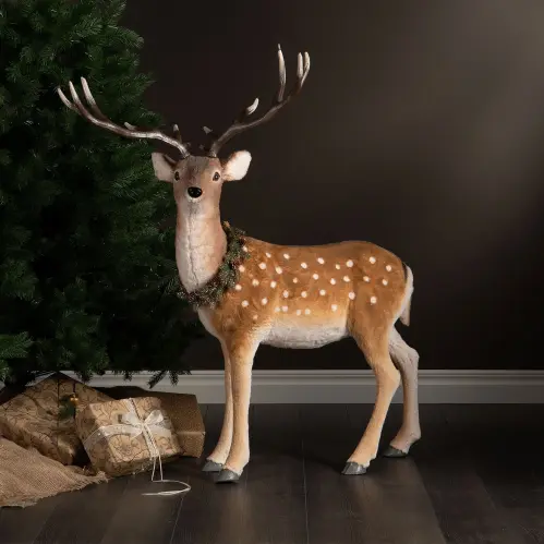 Hjort - Stor med krans - 115 x 45 x 117cm - www.frokenfraken.se