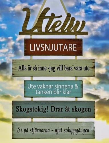 Skylt - Uteliv - Trä - 50 x 25 cm - www.frokenfraken.se