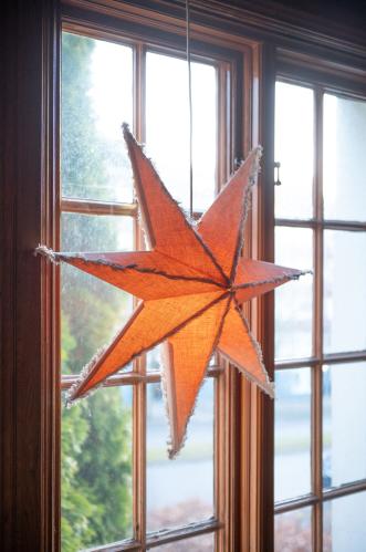 Adventsstjärna - Lin - 68 + 150 cm - www.frokenfraken.se