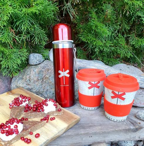 Mugg med lock - Fjällfika - Ledkryss - 12 cm - www.frokenfraken.se