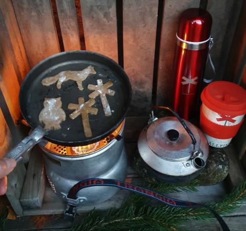 Mugg med lock - Fjällfika - Ledkryss - 12 cm - www.frokenfraken.se