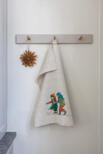 Kökshandduk - Barnen i Bullerbyn - Kapitel 2 - 45 x 60 cm - www.frokenfraken.se