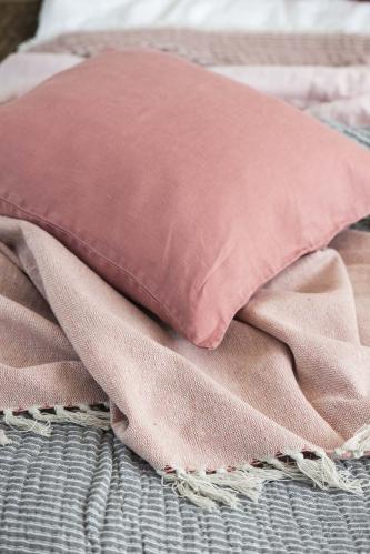 Kuddfodral - Faded Rose - 60 x 40 cm - www.frokenfraken.se