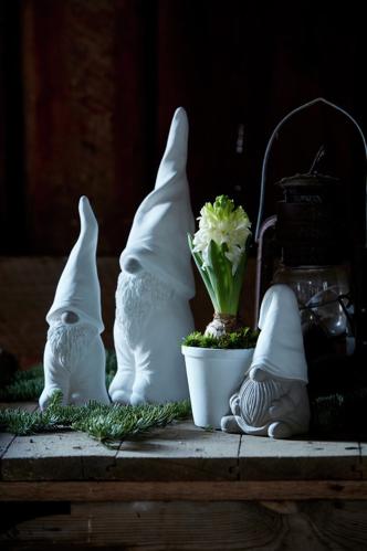 Tomte Niklas - Betong/Vit - 13 x 44 cm - www.frokenfraken.se