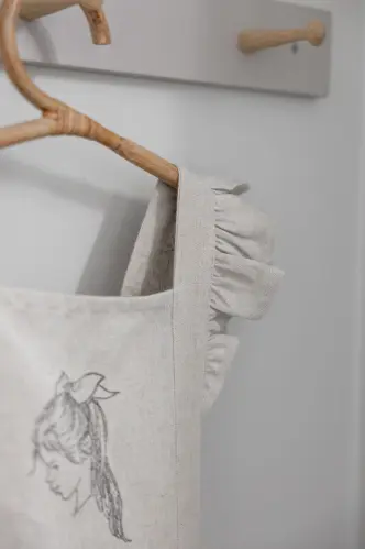 Förkläde - Madicken - Barn 2-4 år - Kapitel 1 - 54 × 69 cm - www.frokenfraken.se