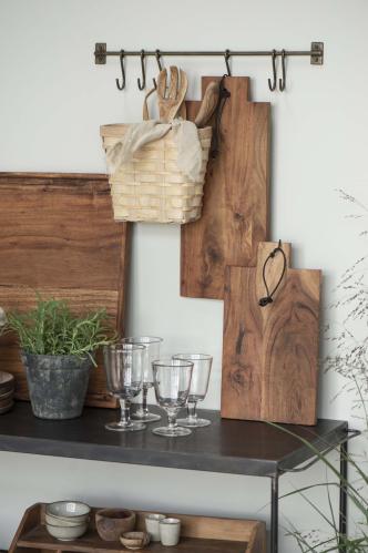 Skärbräda fyrkantigt med lädersnodd acaciaträ - 35 X 20 X 1,5 CM - www.frokenfraken.se