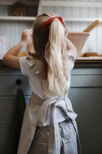 Förkläde - Madicken - Barn 2-4 år - Kapitel 1 - 54 × 69 cm - www.frokenfraken.se