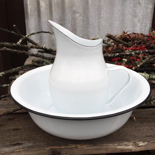 Tvättfat och Kanna i emalj - Ø 34 cm - www.frokenfraken.se
