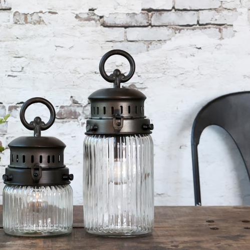 Fransk ladugårdslykta med glödlampa och timer - 30 x Ø11 cm - www.frokenfraken.se