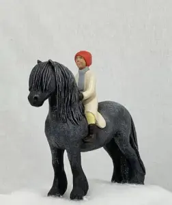 Ridande Staffan - Liten figur - 22 cm - www.frokenfraken.se