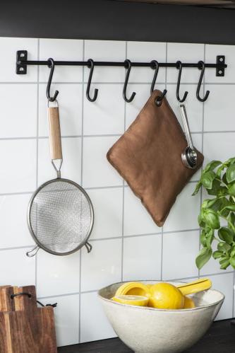Väggkrokar - 6 st på metallstång - 50 cm - www.frokenfraken.se