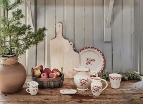 Lattemugg Marion Ruta - Röd - Ø10 x H10 cm - www.frokenfraken.se